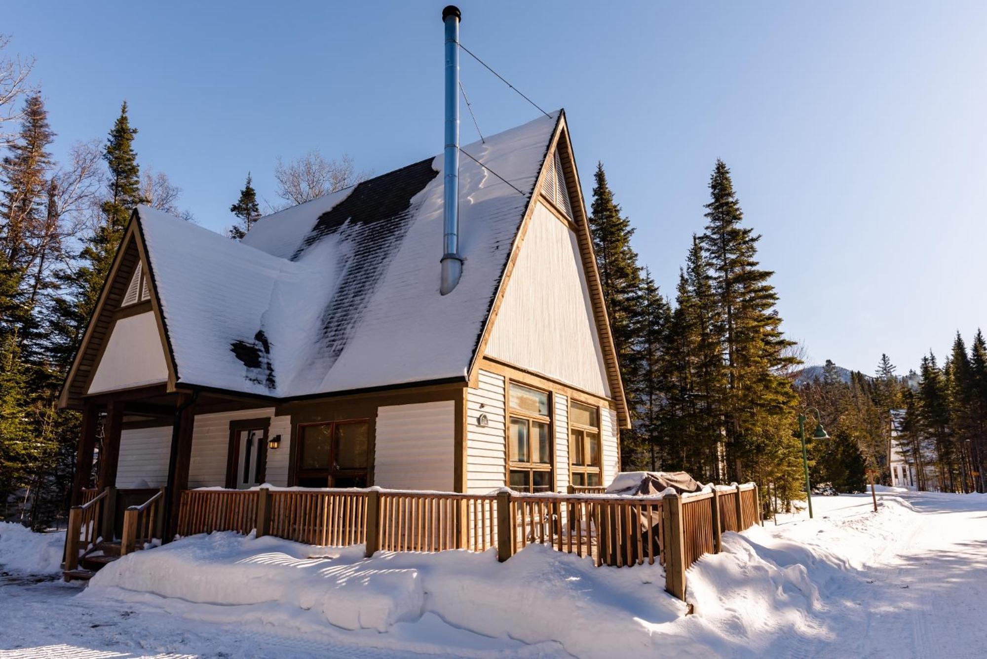 Gite Du Mont-Albert - Sepaq Sainte Anne des Monts Exterior photo